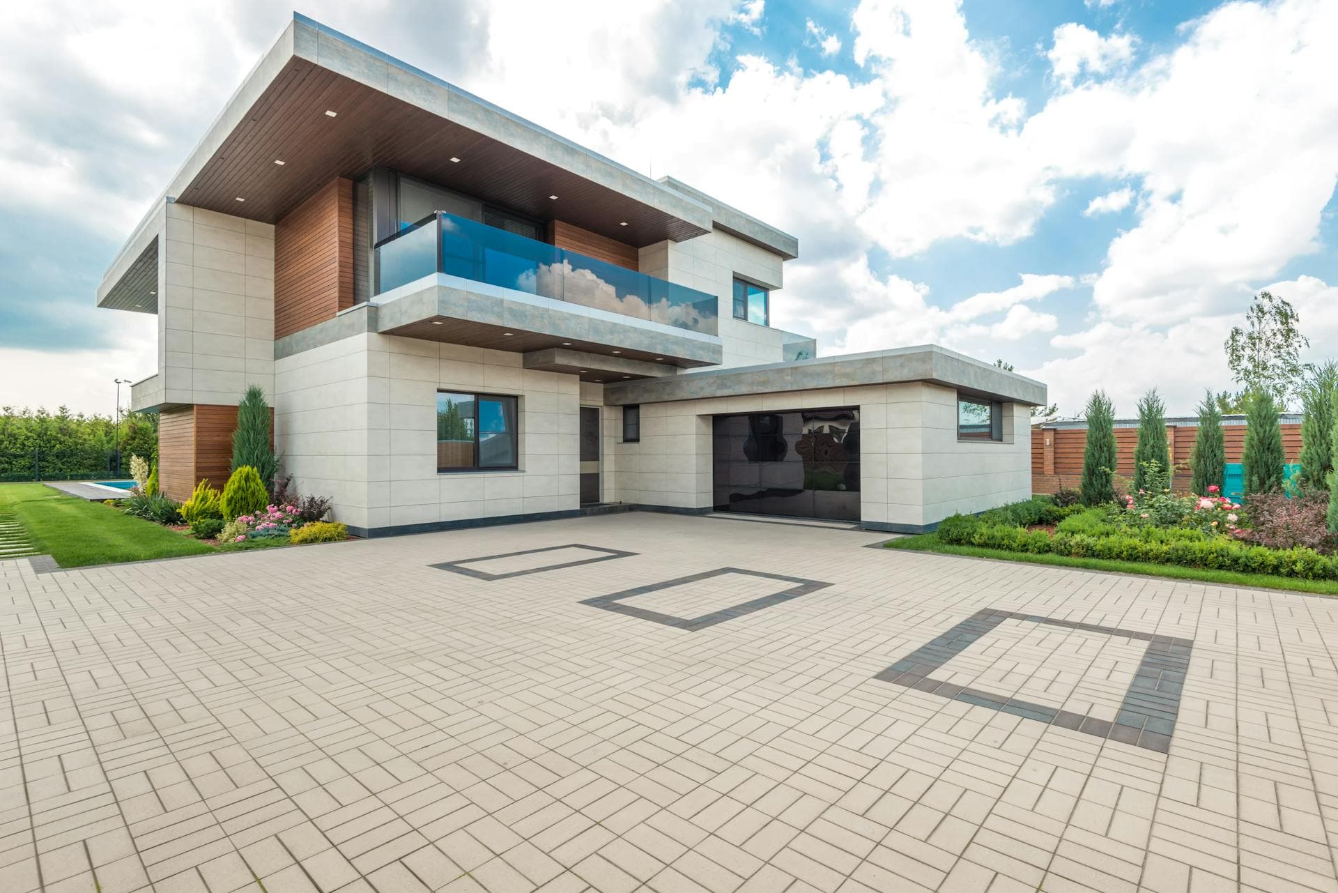 Beautiful home with landscaped yard in Buckhead, Atlanta GA